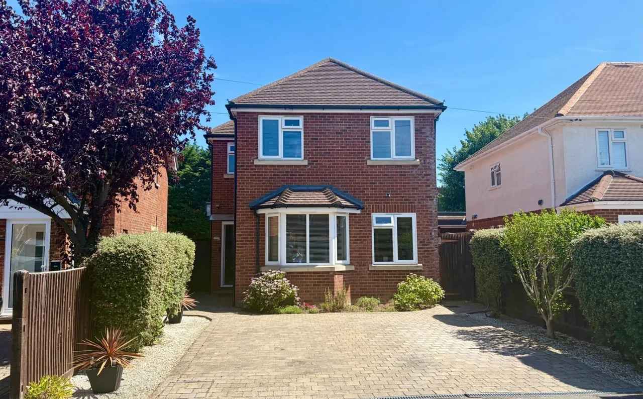 3 bed house for sale, The Crescent, Surrey Egham, TW20