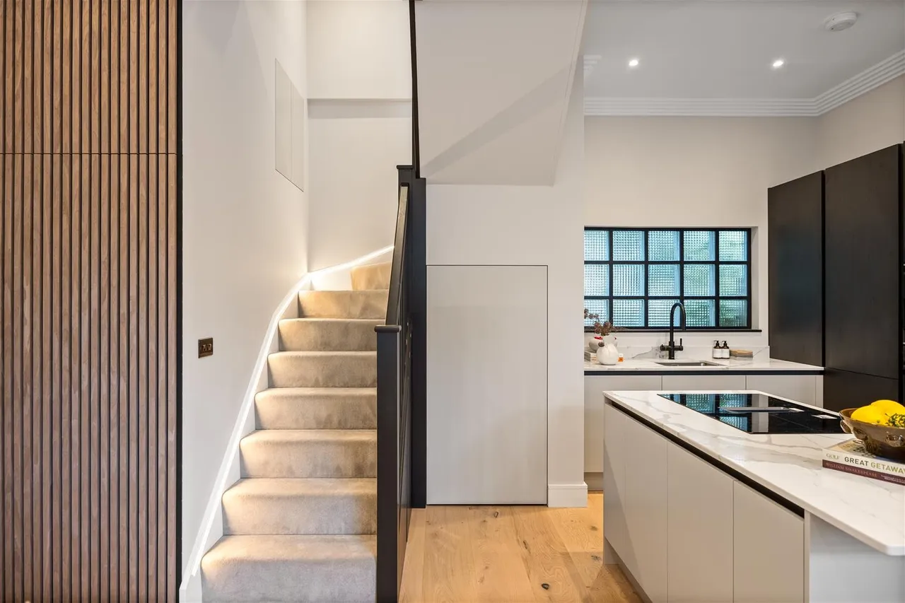 Wavel Mews South Hampstead, London NW6 3AB, photo 12
