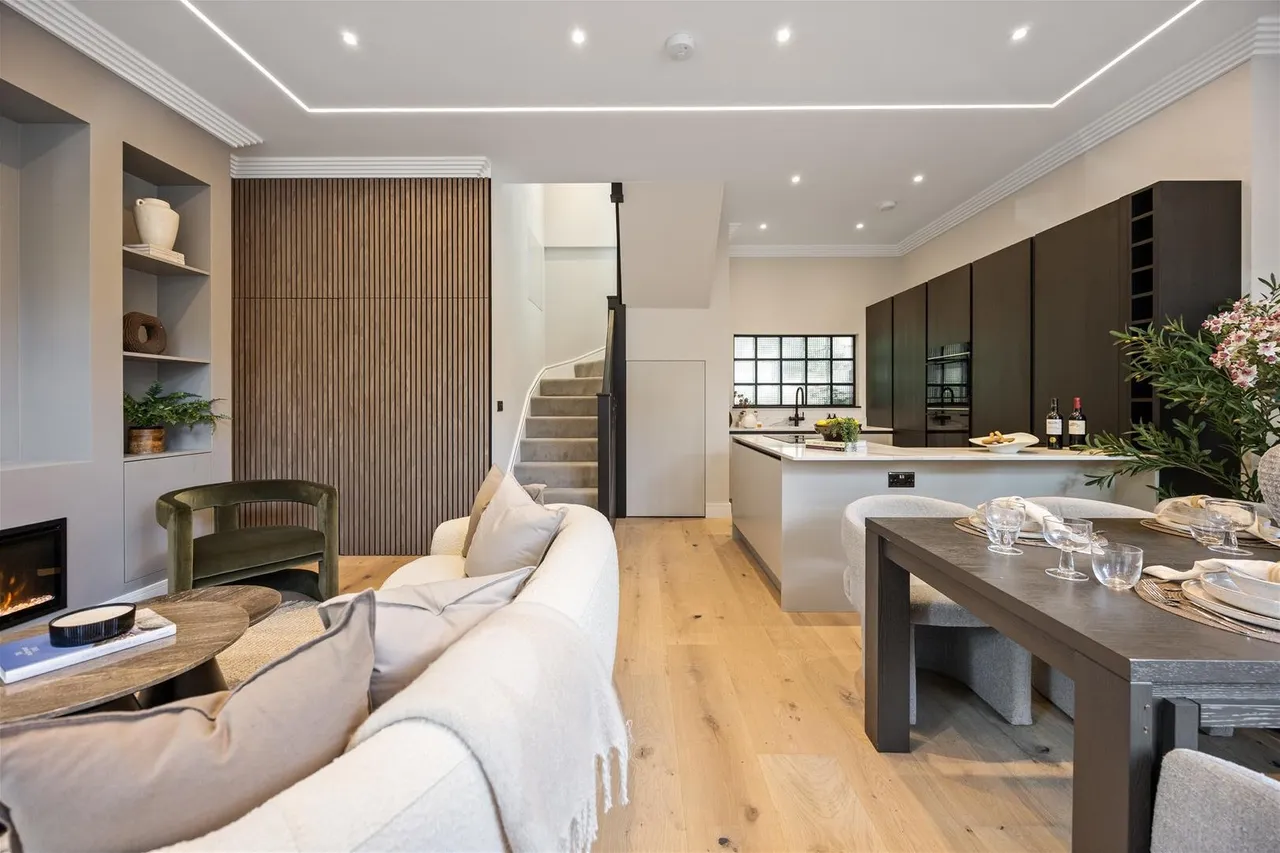 Wavel Mews South Hampstead, London NW6 3AB, photo 9