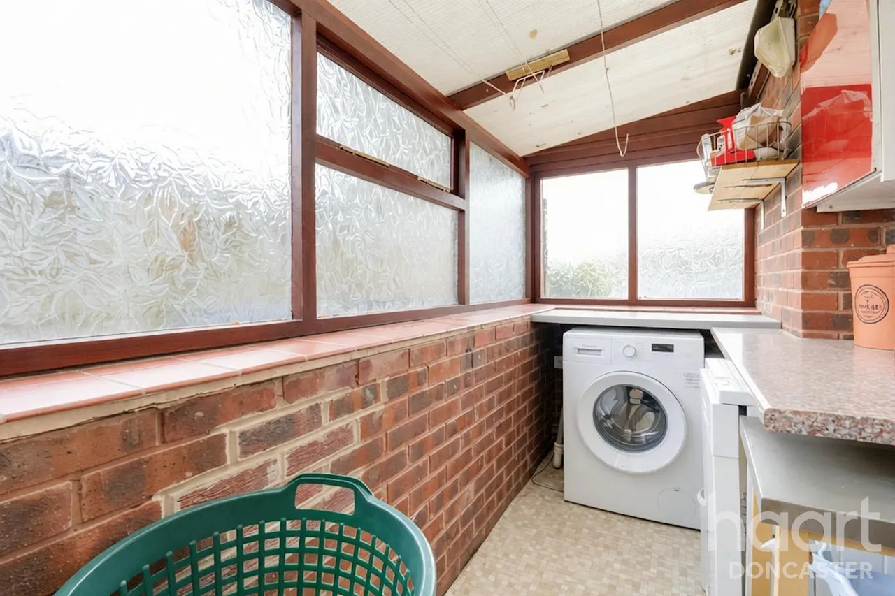 St Thomas's Close, Balby, DN4, photo 12