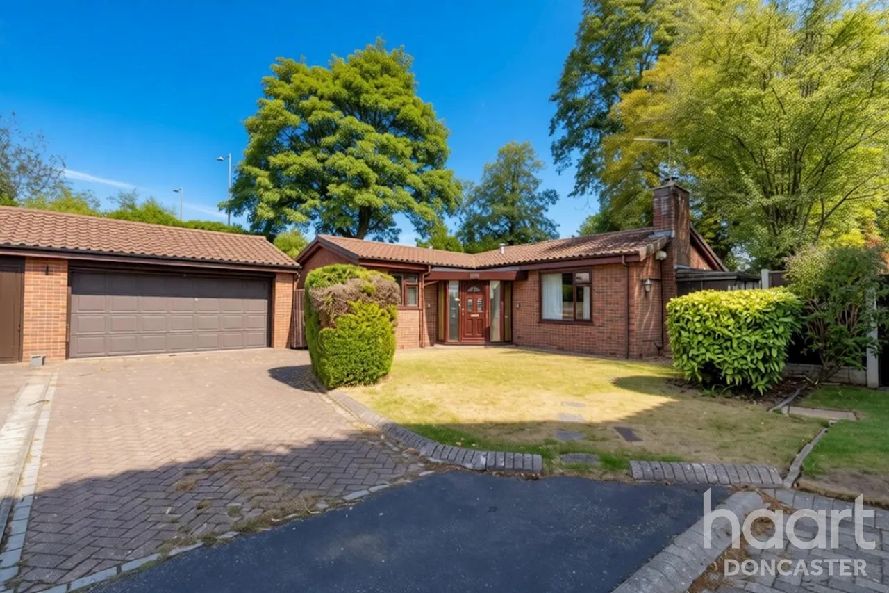 St Thomas's Close, Balby, DN4, photo 28