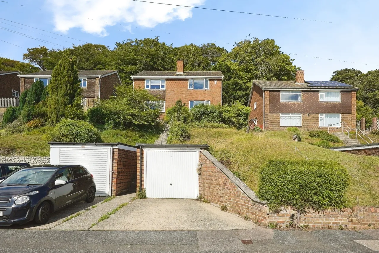 3 bed house for sale — Templeside, Temple Ewell, Dover, Kent, CT16