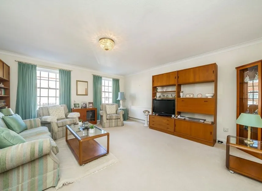 Pine Grove, Wimbledon, SW19, photo 2