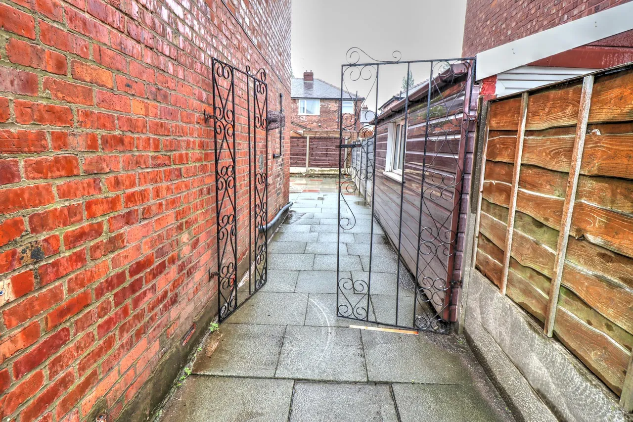 Scott Road, Manchester, M43, photo 13