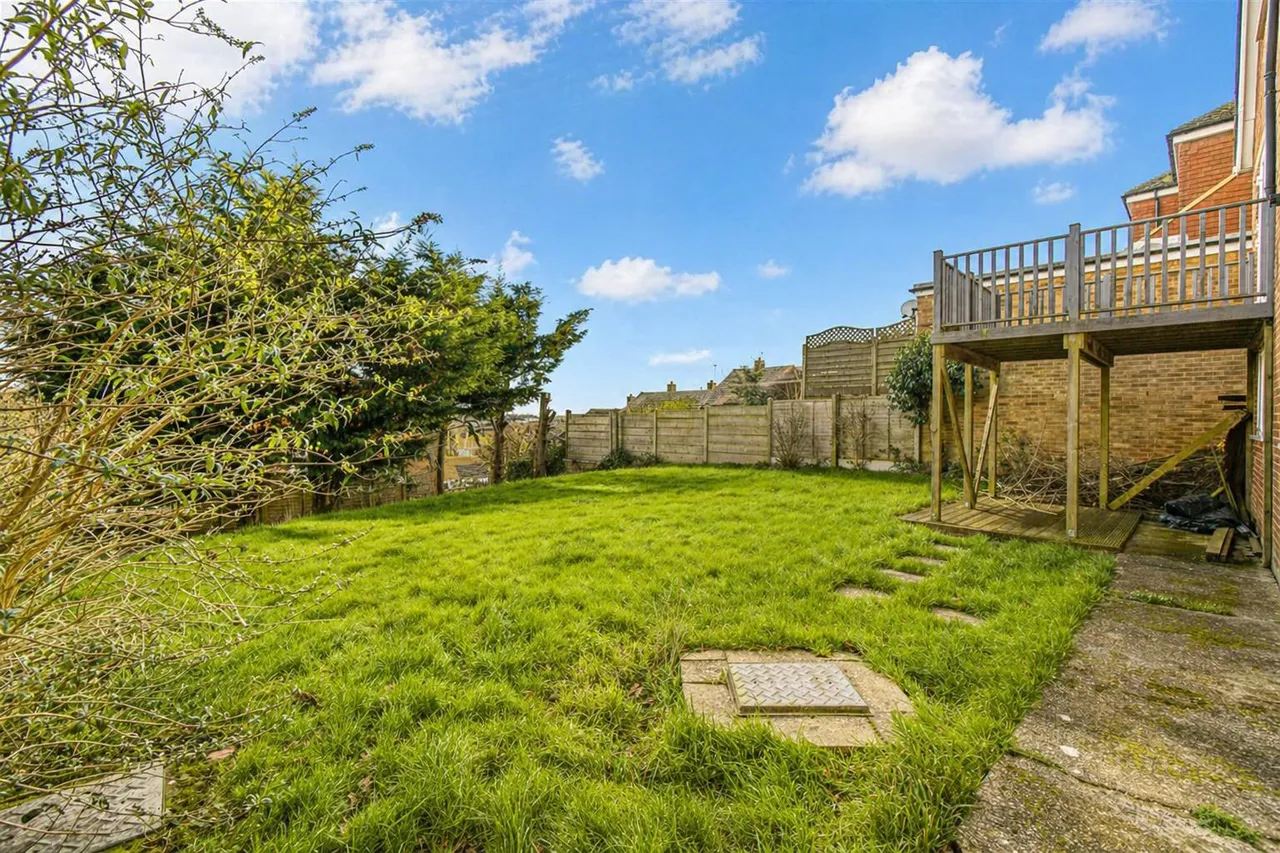 Pine Avenue, Hastings, photo 13