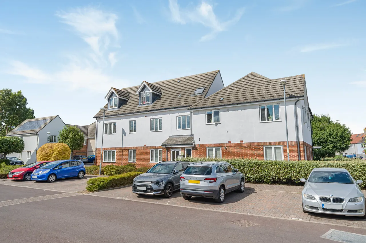 Chandlers Close, West Molesey, KT8, photo 12