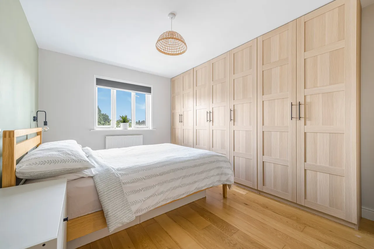 Chandlers Close, West Molesey, KT8, photo 11
