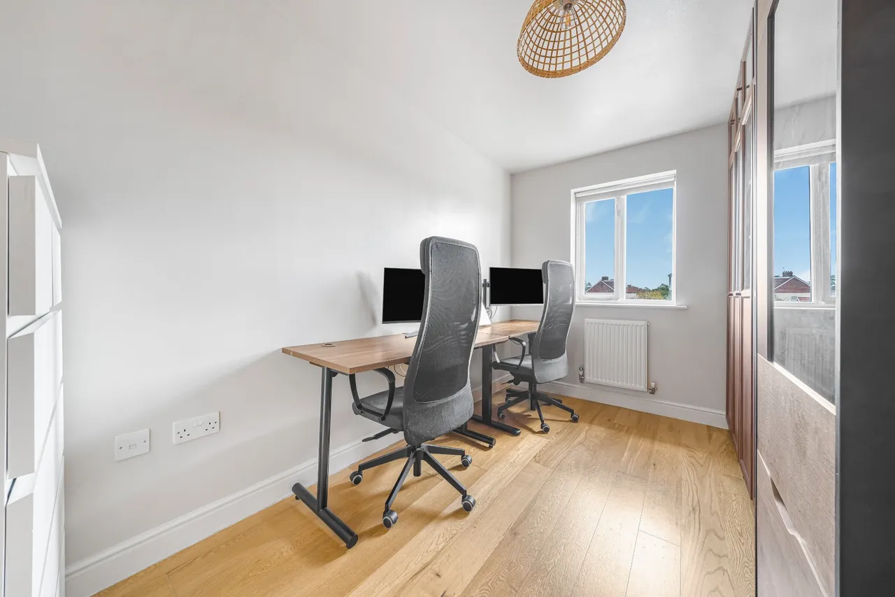 Chandlers Close, West Molesey, KT8, photo 9