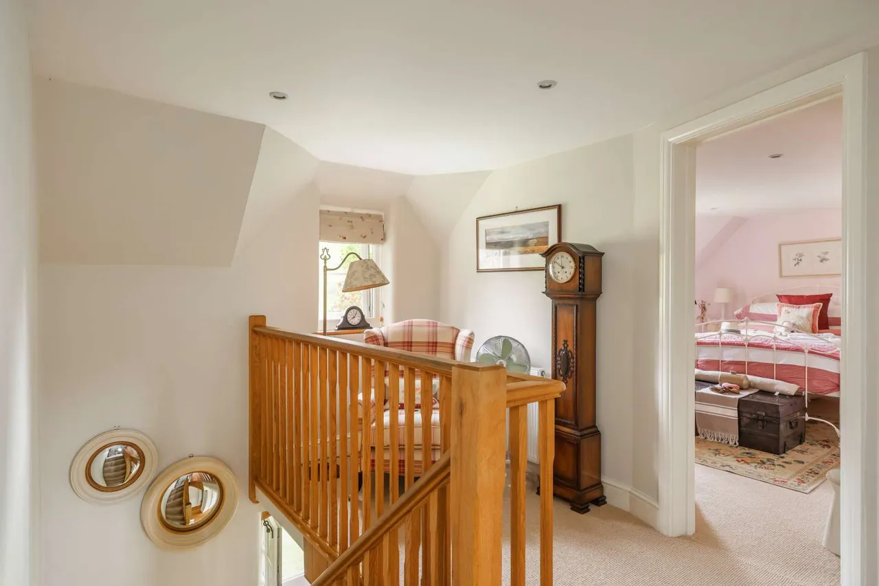 Stubhampton, Blandford Forum, DT11, photo 21