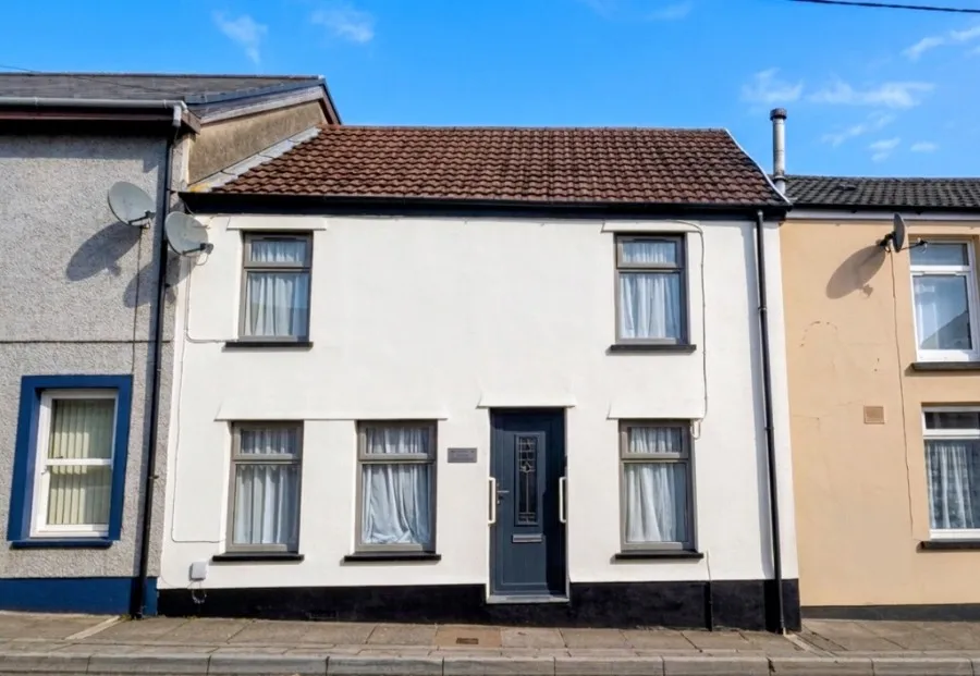 High Street, Cefn Coed, CF48, photo 18