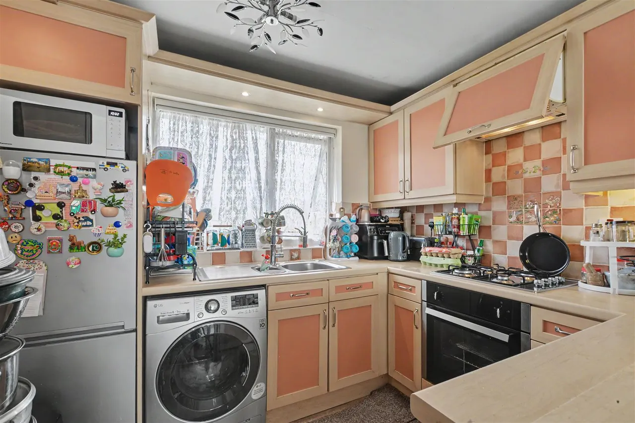Staindale Drive, Nottingham, NG8, photo 4