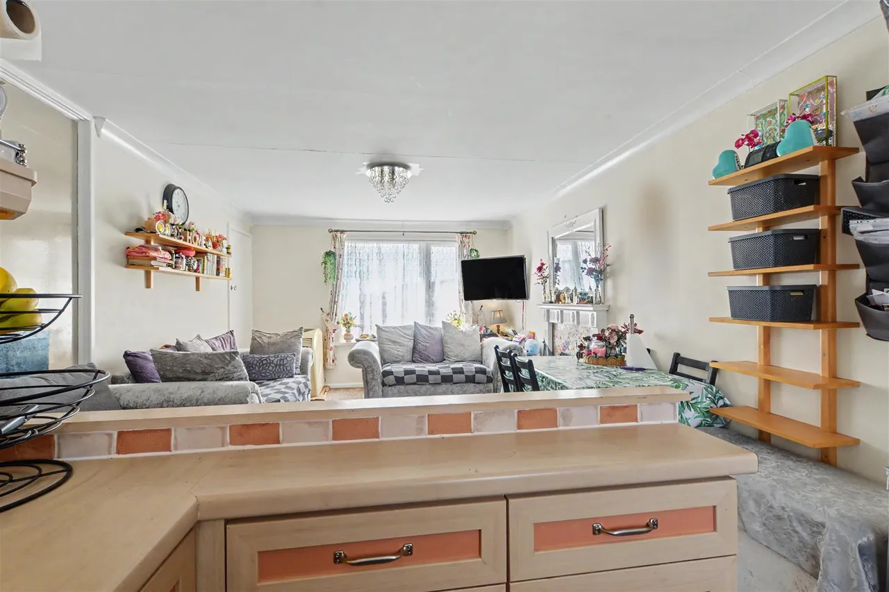 Staindale Drive, Nottingham, NG8, photo 7