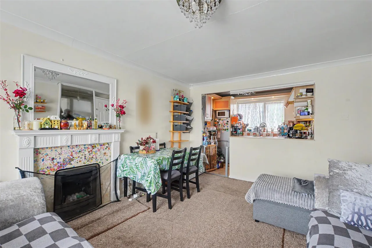 Staindale Drive, Nottingham, NG8, photo 3
