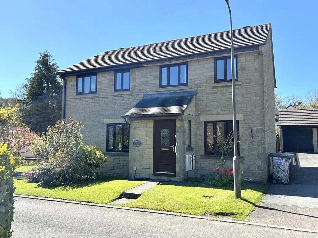 3 bed house for sale — Wye Head Close, Buxton, Derbyshire, SK17