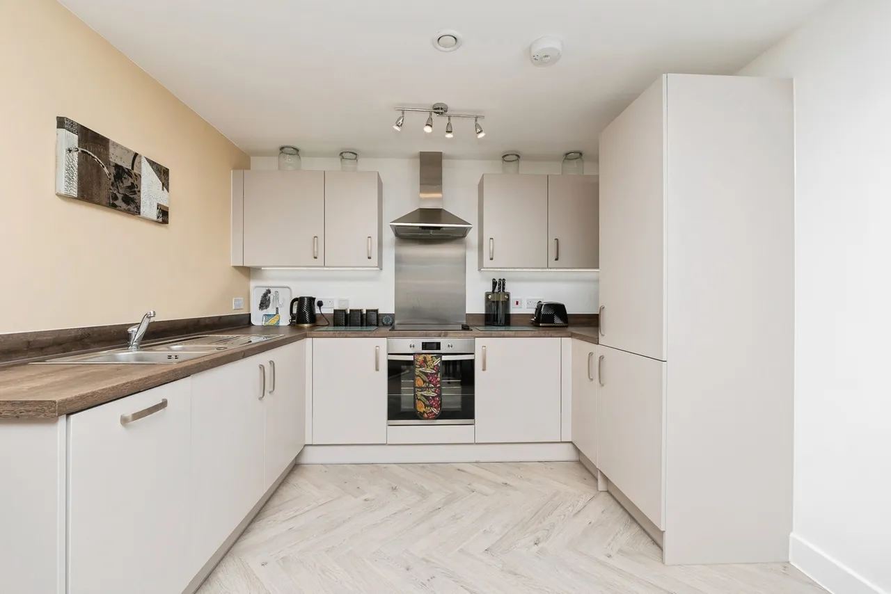 Admiral House, Captains Gardens, Fishponds, Bristol, BS16, photo 4