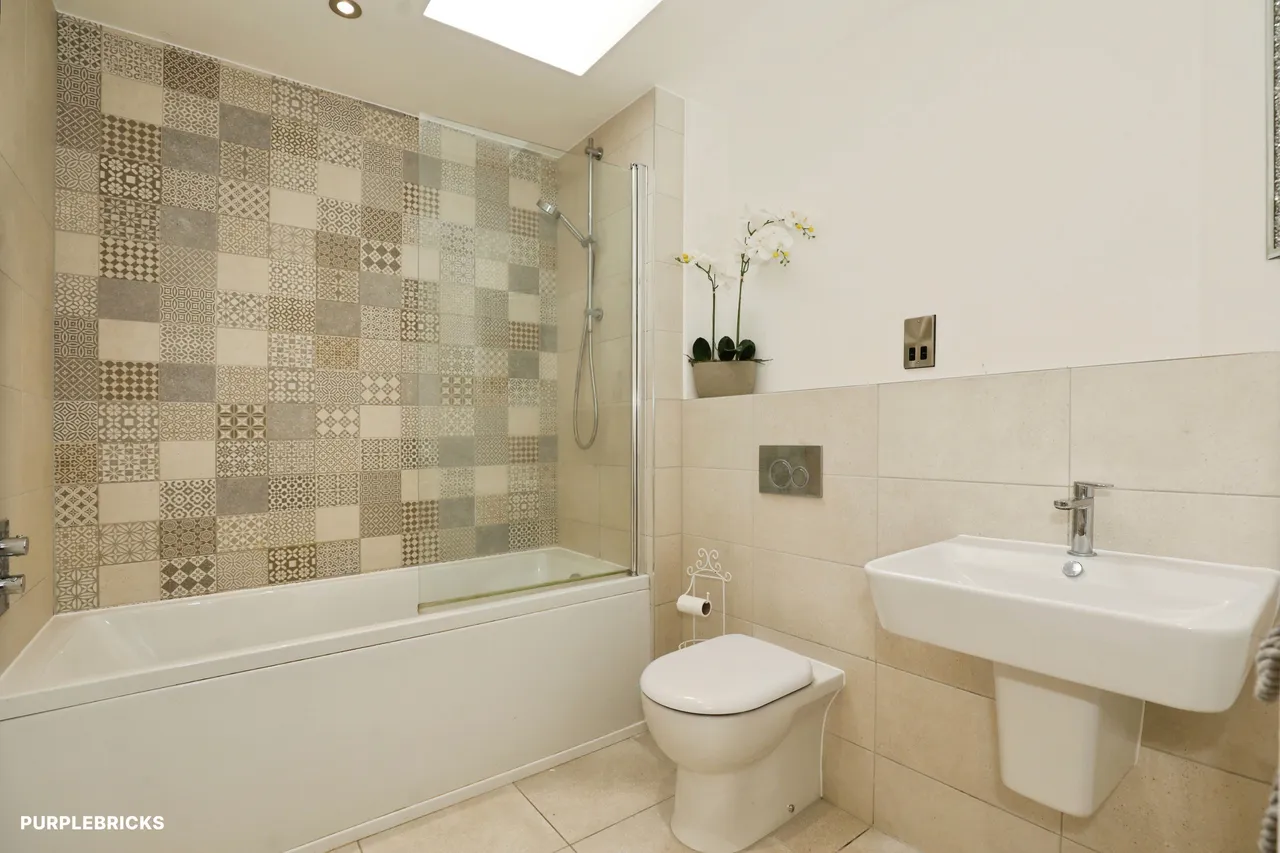 Stafford Avenue, Newcastle, ST5, photo 24