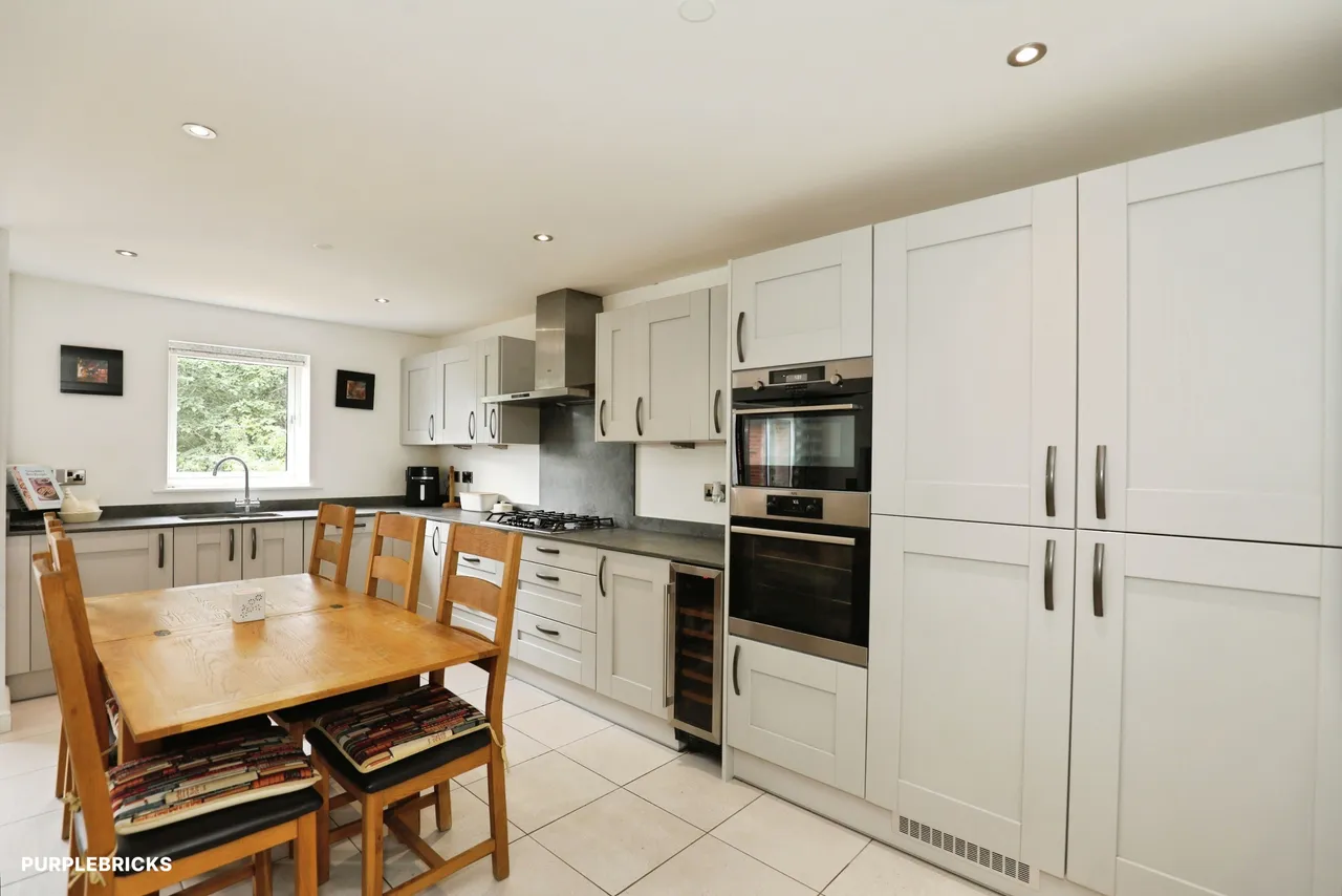 Stafford Avenue, Newcastle, ST5, photo 13