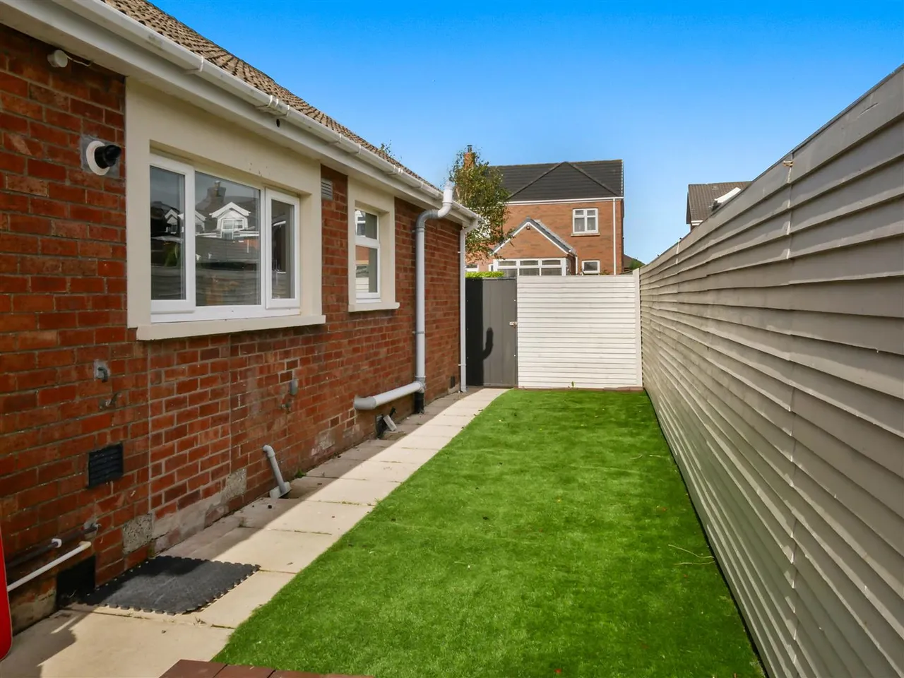 Saintfield Road, Belfast, BT8, photo 18