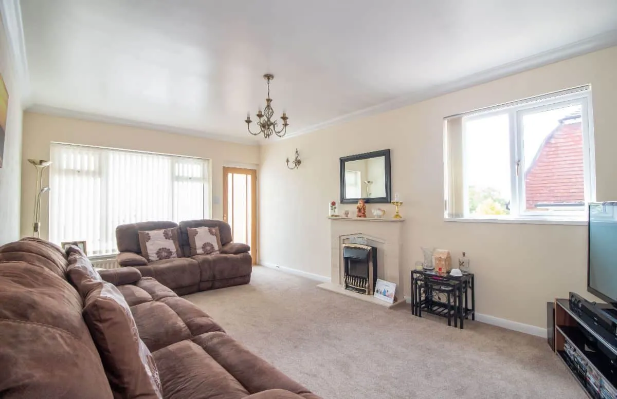 London Road, Waterlooville, PO8 0HH, photo 2