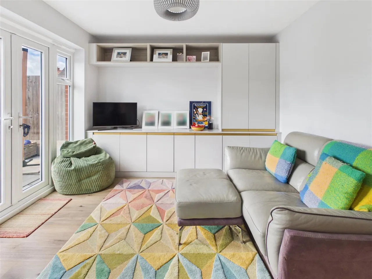 Wheelbarrow Way, Malvern, WR14, photo 6
