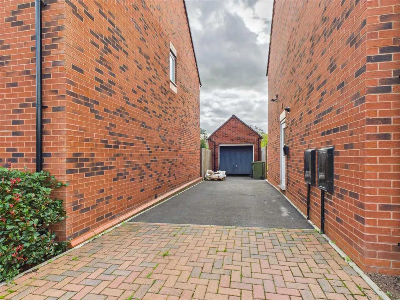 Wheelbarrow Way, Malvern, WR14, photo 13