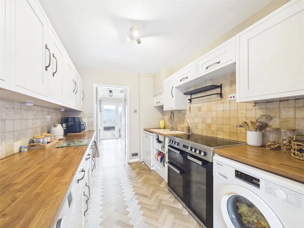 Springfield Gardens, Chinnor, OX39, photo 5