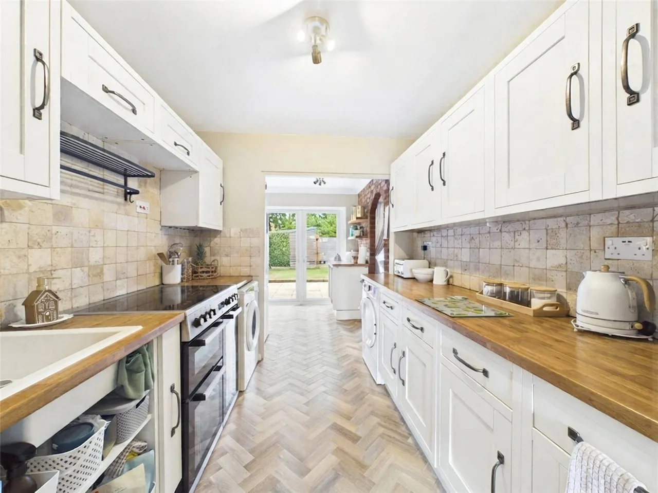 Springfield Gardens, Chinnor, OX39, photo 4