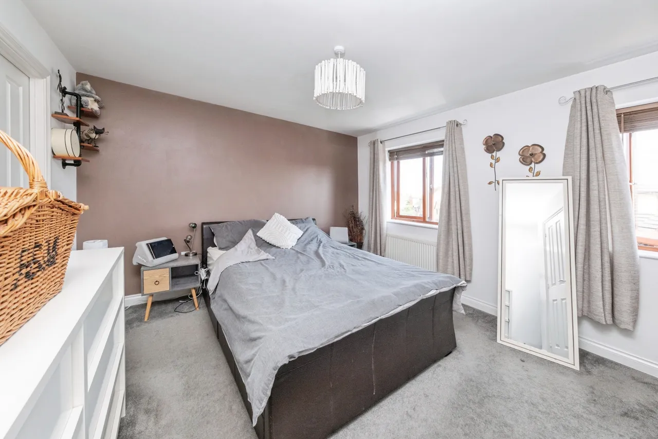 Miserden Crescent, Westcroft, MK4, photo 10