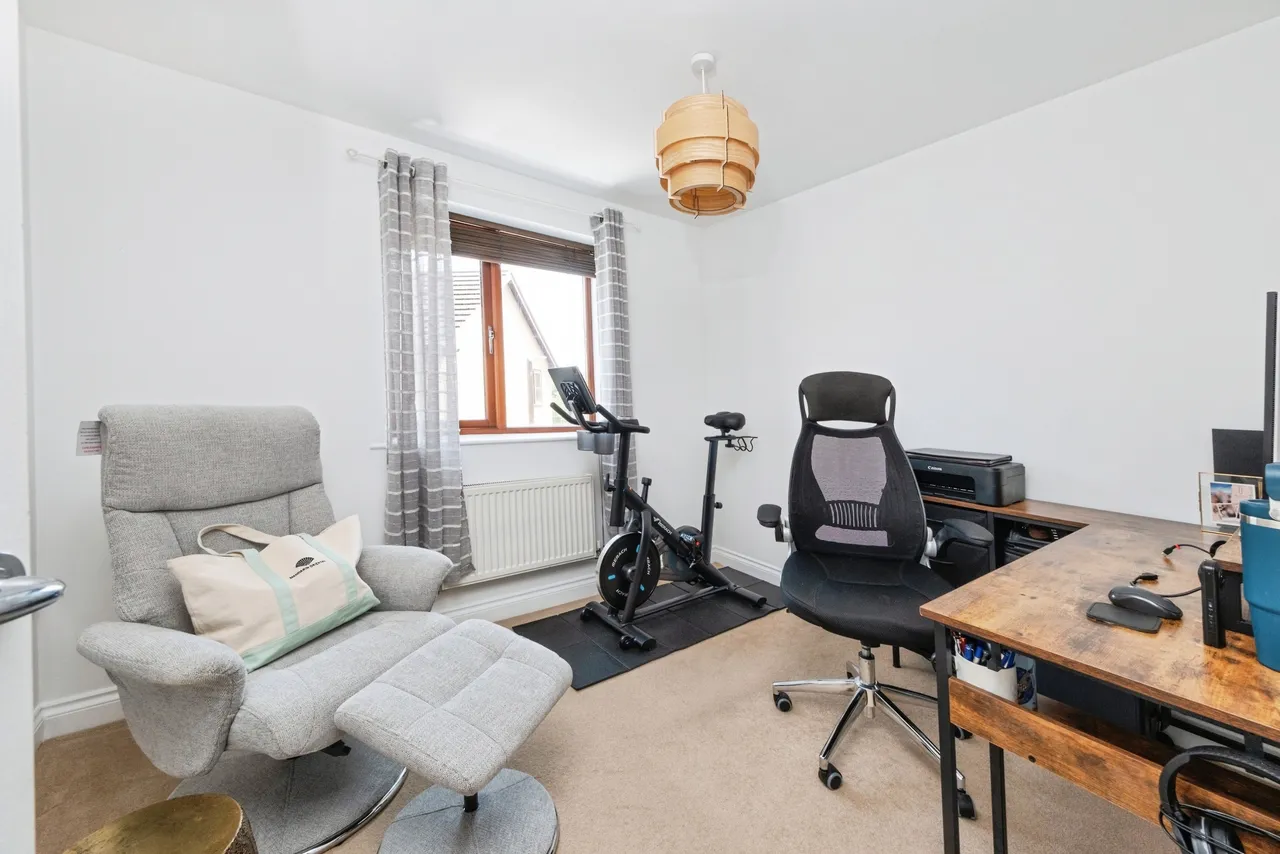 Miserden Crescent, Westcroft, MK4, photo 17