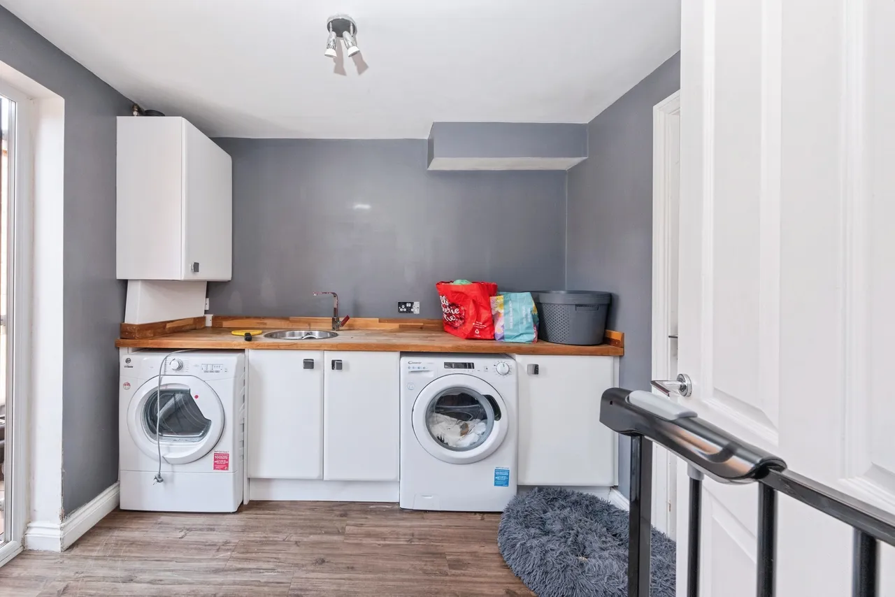 Miserden Crescent, Westcroft, MK4, photo 7