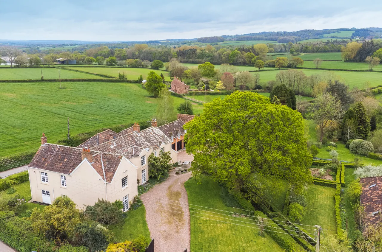 Over Stowey, Bridgwater, photo 3