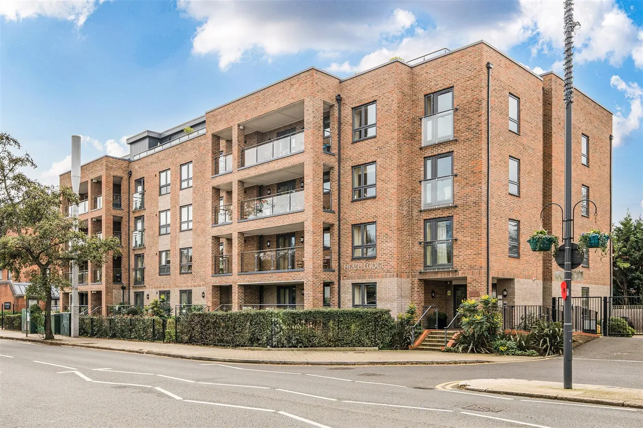 Marsh Road, Pinner, HA5, photo 16