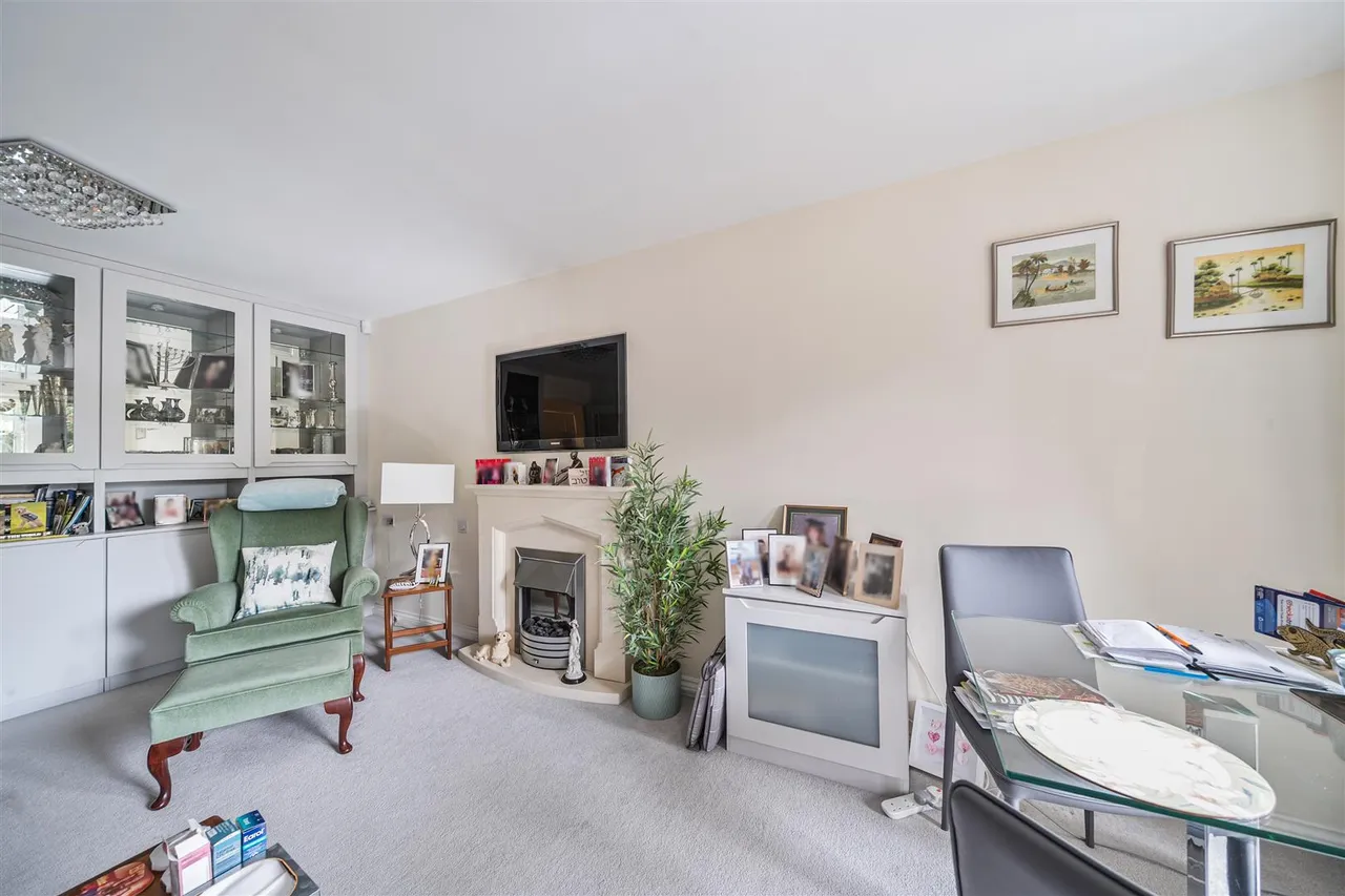 Marsh Road, Pinner, HA5, photo 6