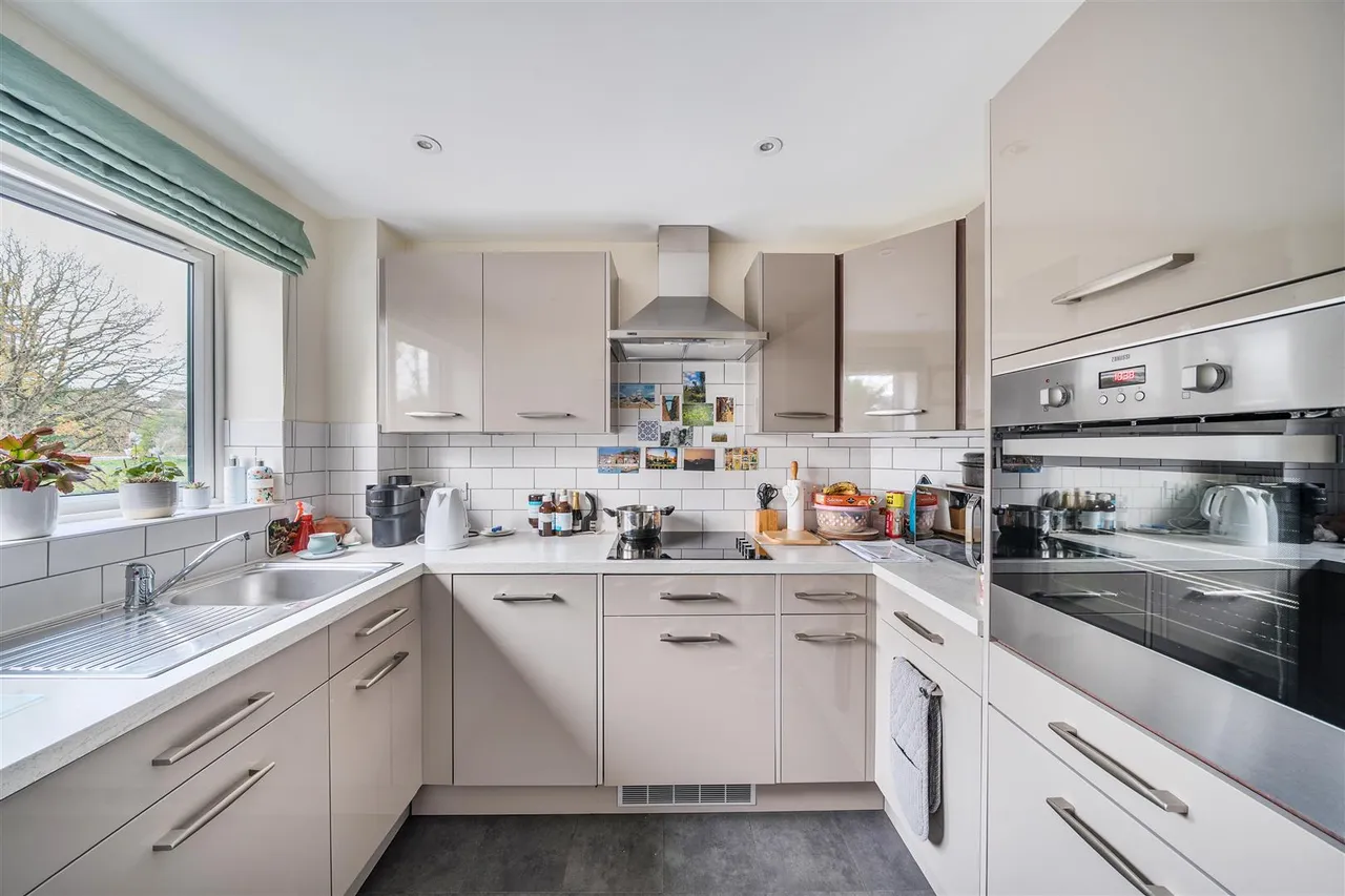 Marsh Road, Pinner, HA5, photo 8
