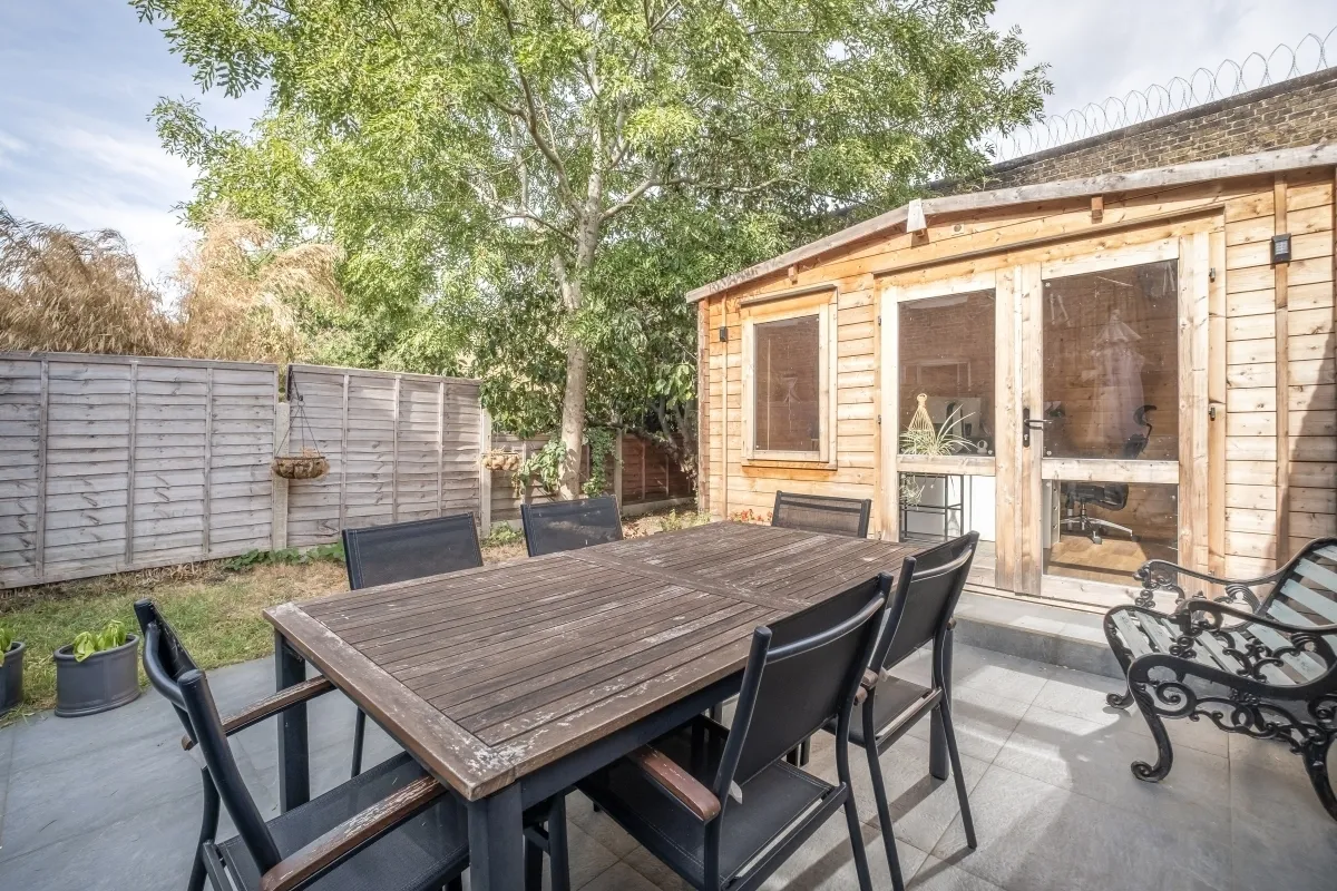 Heathfield Square London SW18, photo 11