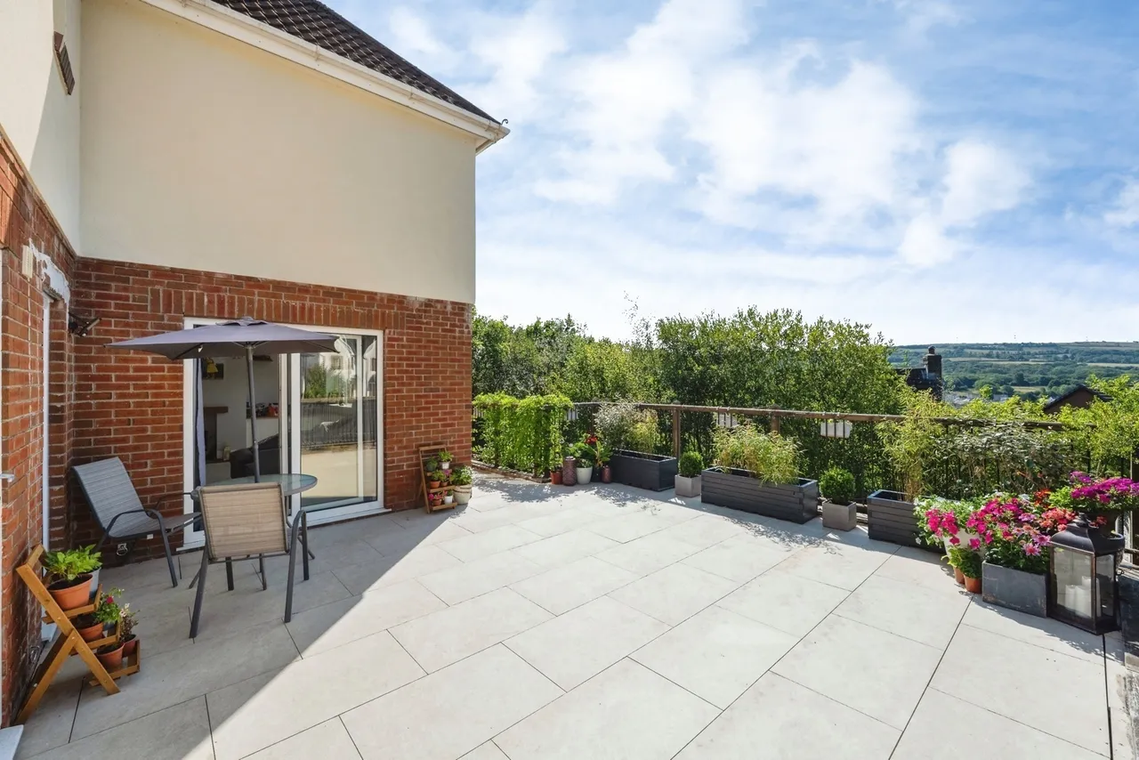 Bryn Tirion, Pontyberem, SA15, photo 10