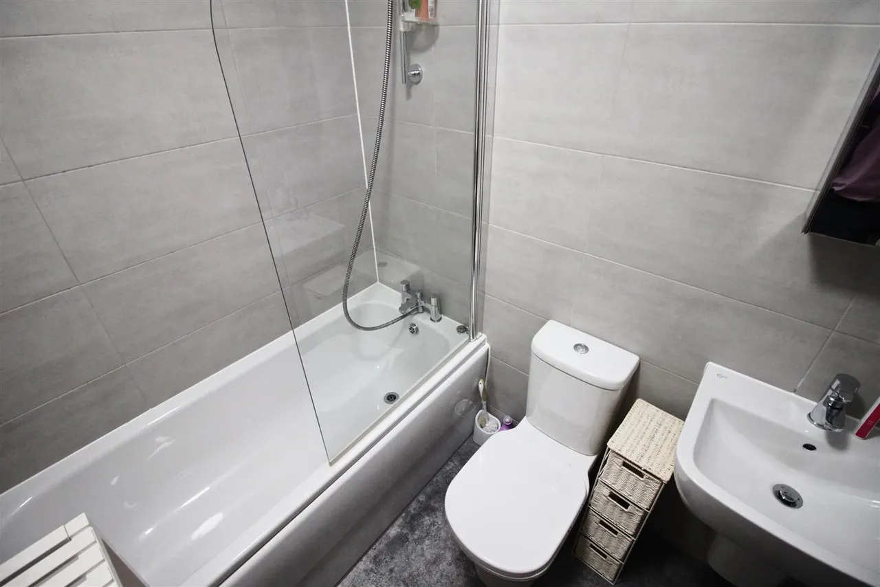 Landmark, Waterfront West, DY5, photo 7