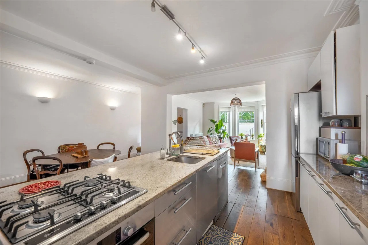 Gondar Gardens, West Hampstead, NW6, photo 11