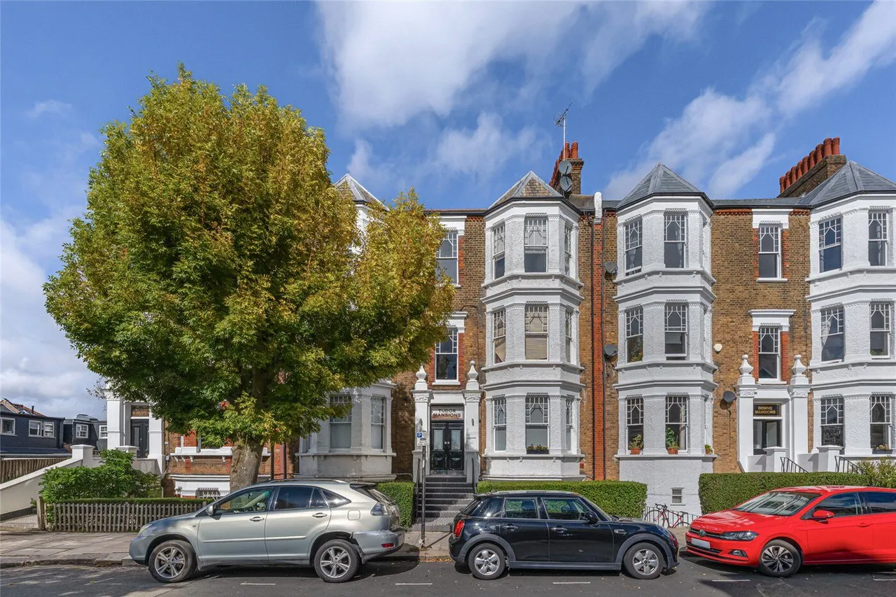 Gondar Gardens, West Hampstead, NW6, photo 2