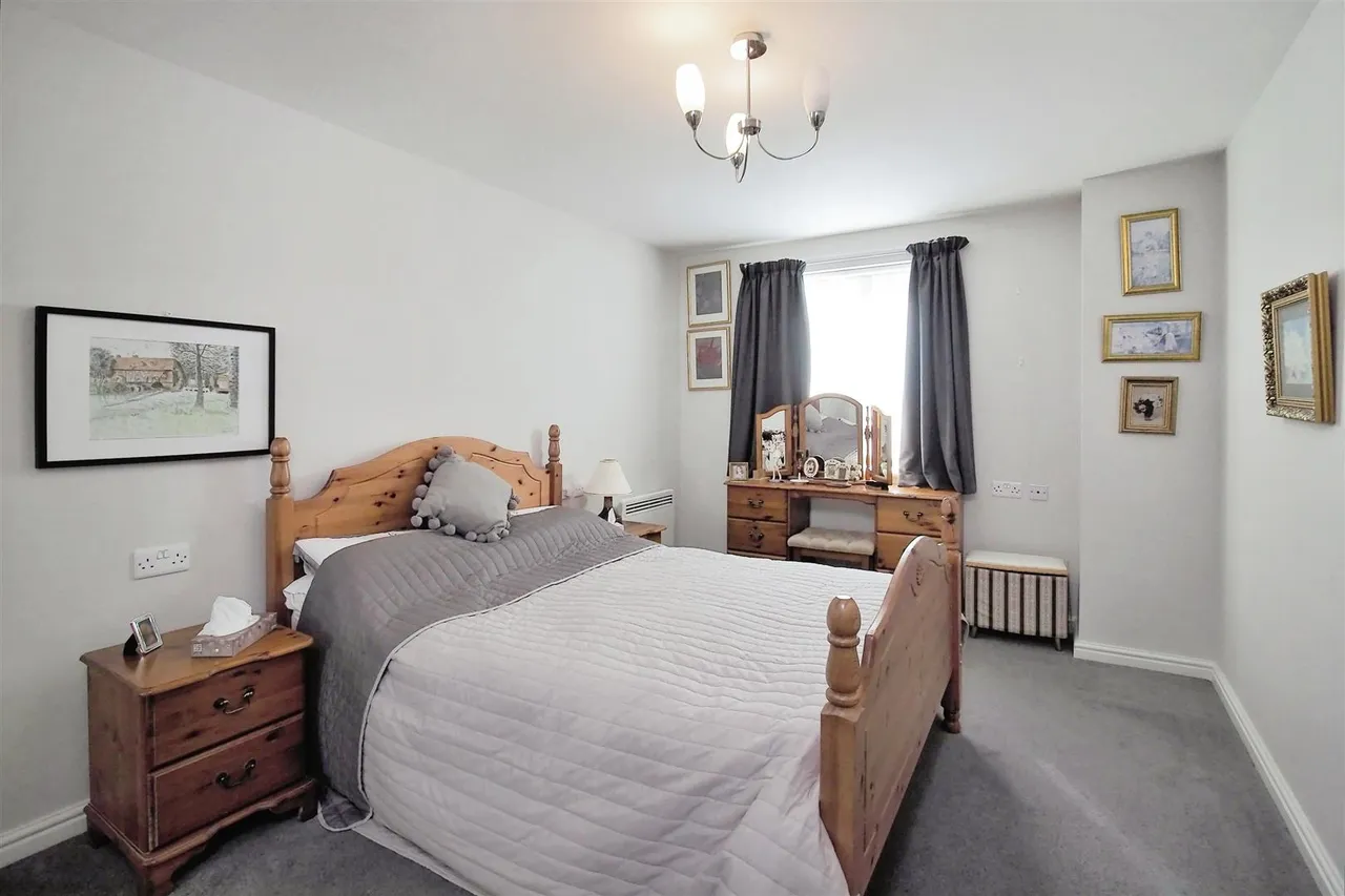 Avenue Road, Lymington, SO41, photo 4