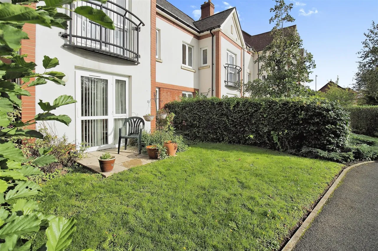 Avenue Road, Lymington, SO41, photo 5