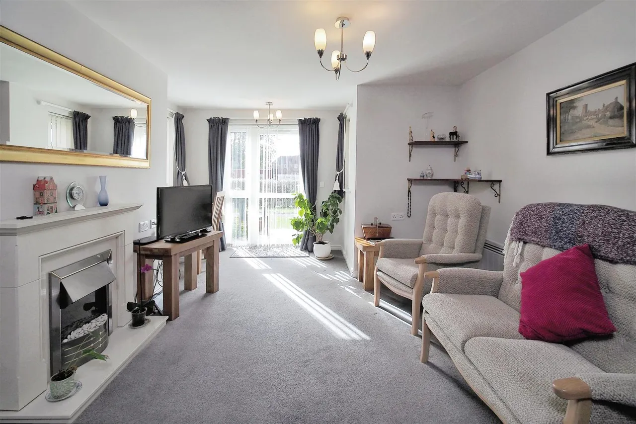 Avenue Road, Lymington, SO41, photo 3
