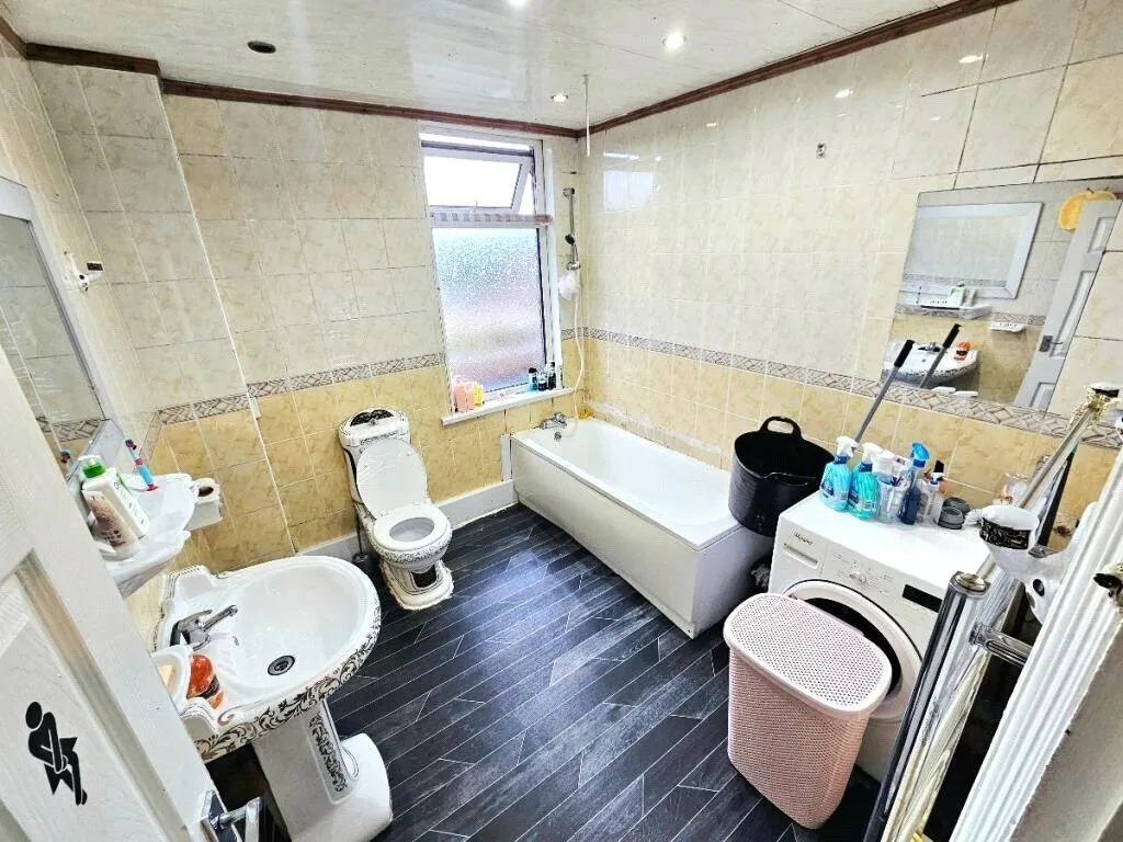 Lowfield Road, Stockport, SK3, photo 13