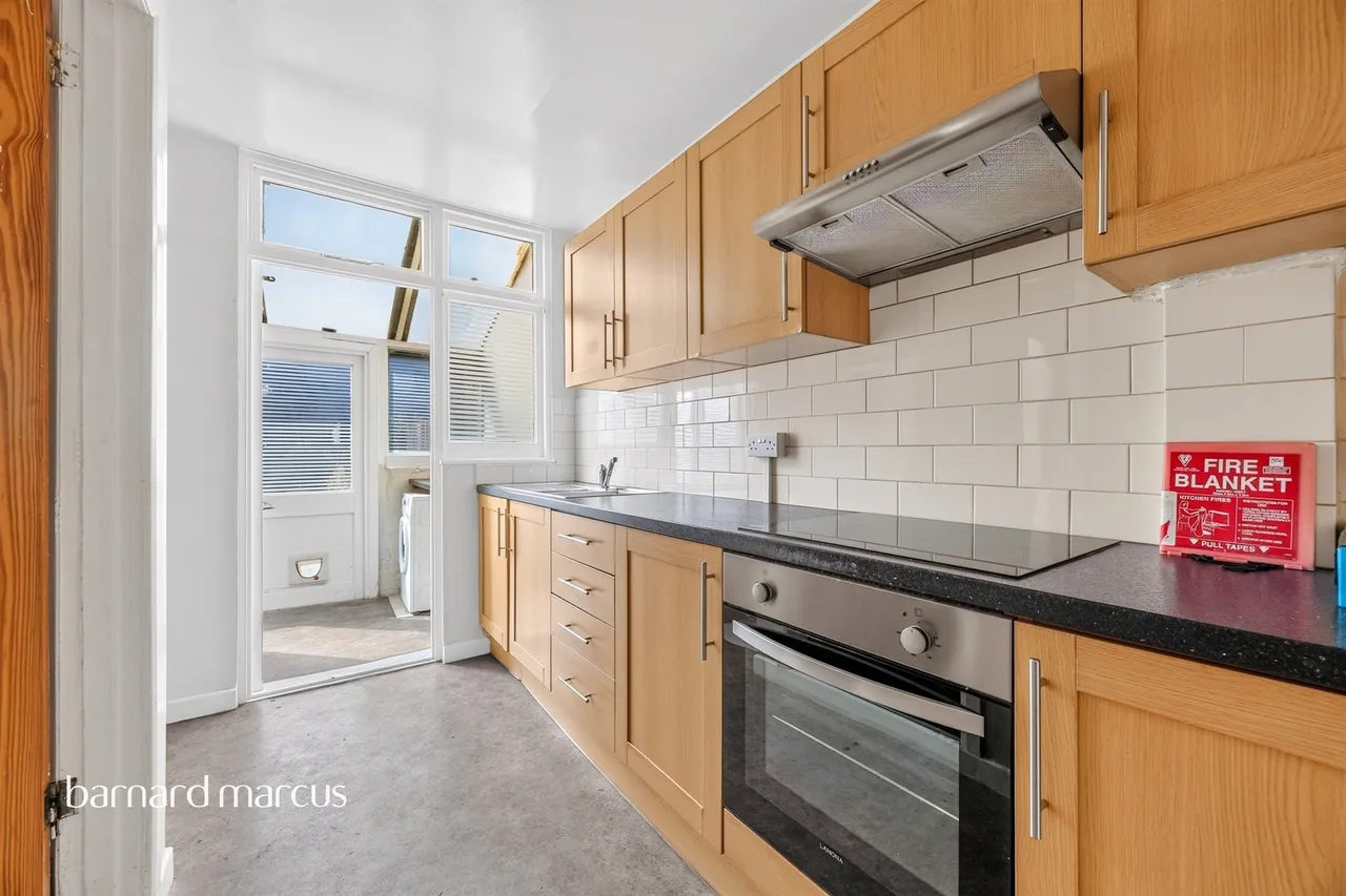 Longfield Avenue, Wallington, SM6, photo 4