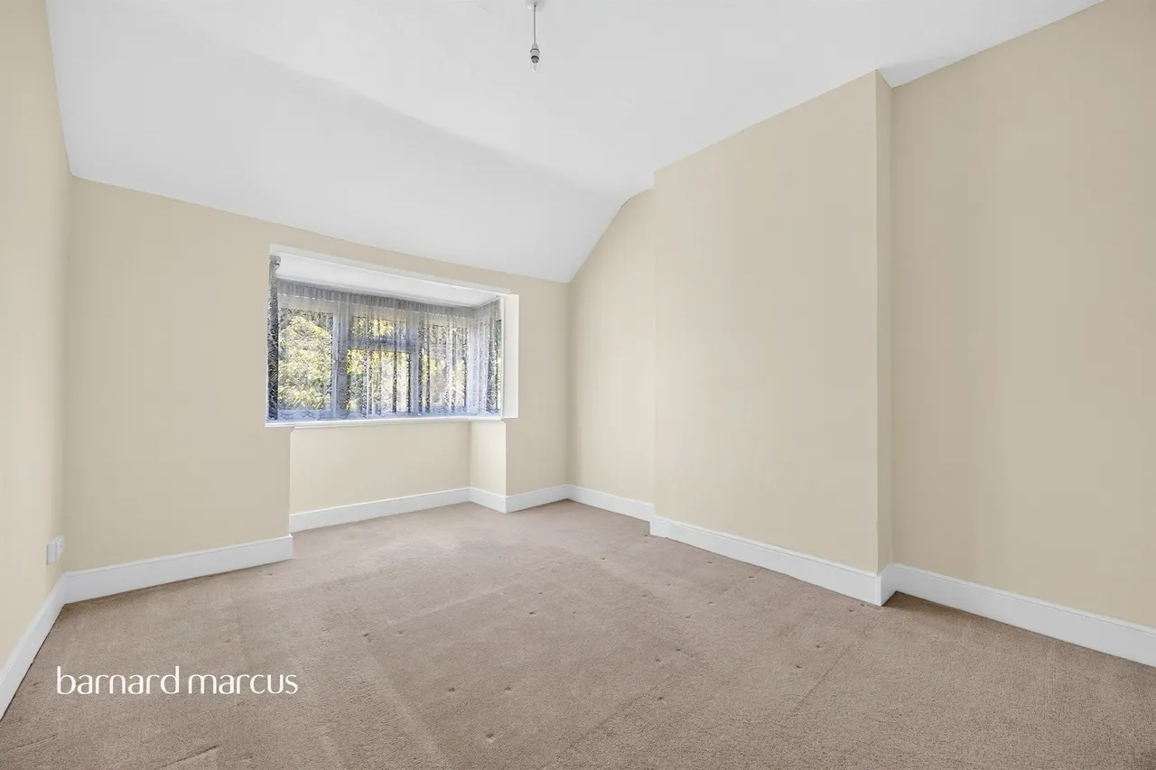Longfield Avenue, Wallington, SM6, photo 7