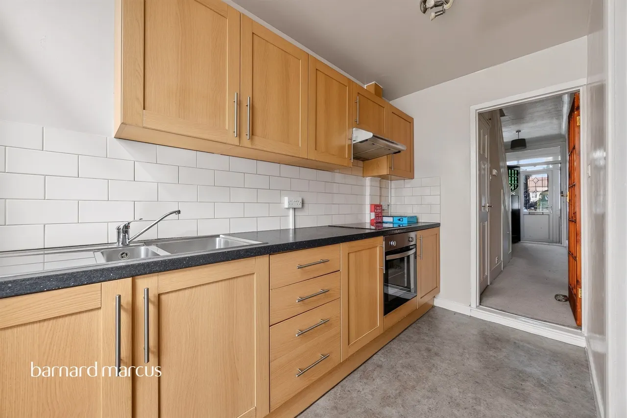 Longfield Avenue, Wallington, SM6, photo 5