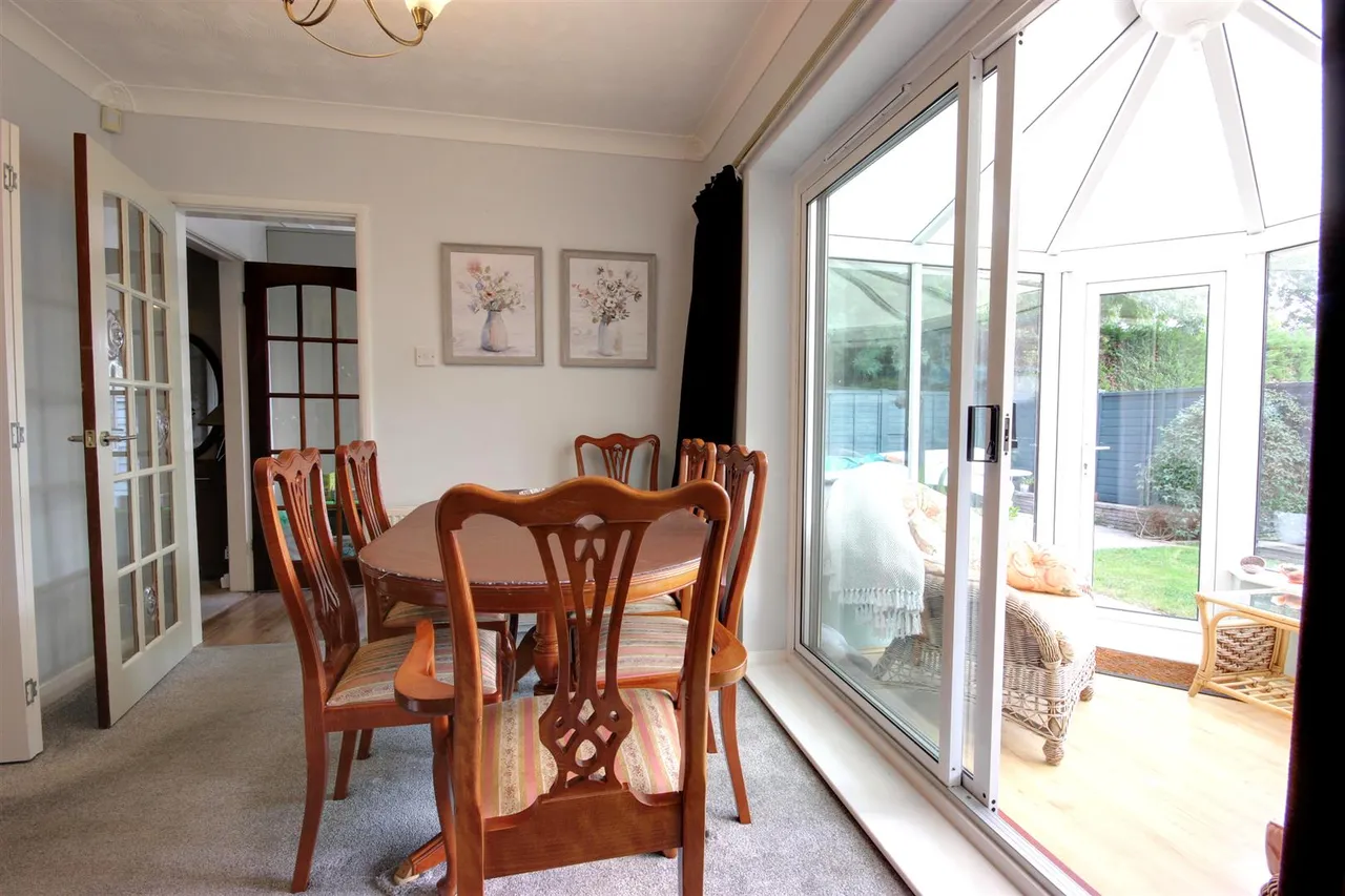 Sandringham Close, Cottingham, photo 4