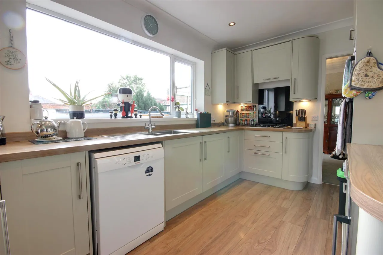 Sandringham Close, Cottingham, photo 6