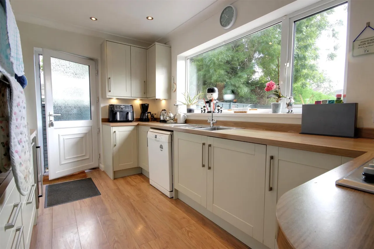 Sandringham Close, Cottingham, photo 8