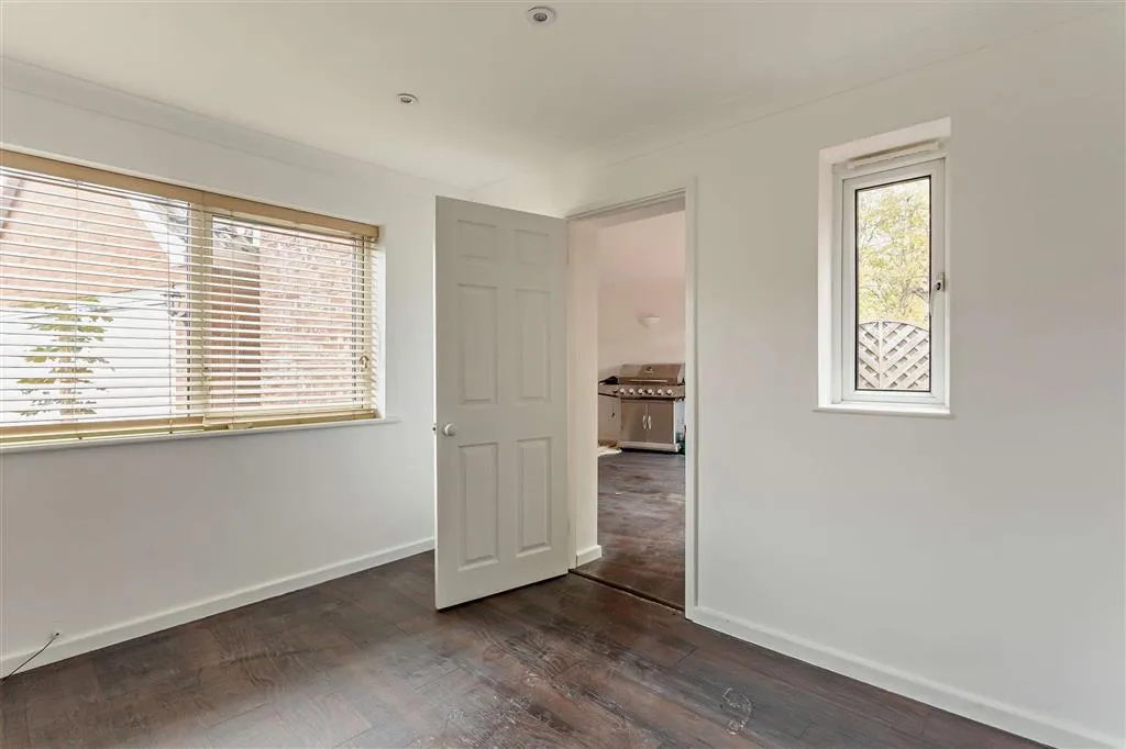 Apsley Way, Longthorpe, PE3, photo 5